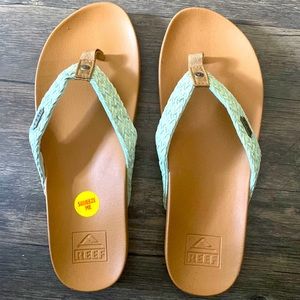 Reef Sandals Size 7 NWOT never worn
